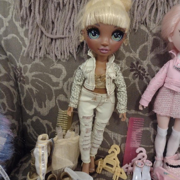 Rainbow High Dolls - Picture 3 of 6